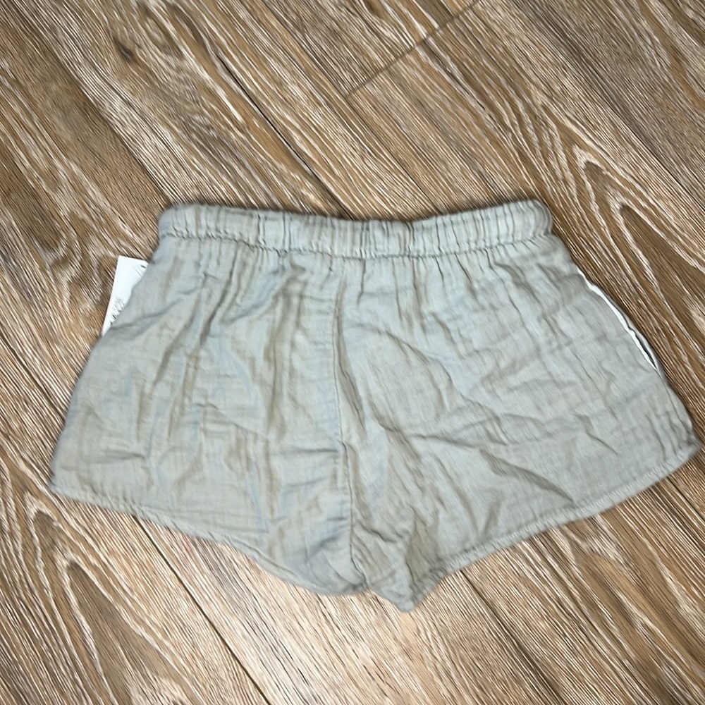 South Moon under Abbeline gray shorts - Picture 2 of 4